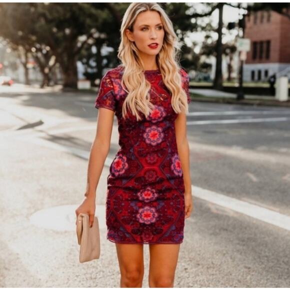 Minuet Petite Dresses & Skirts - Minuet Red Blue Lace Mini Dress S NWOT